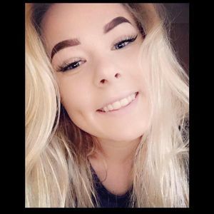 Meet your Posher, Phoebe